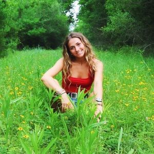 Meet your Posher, Mia